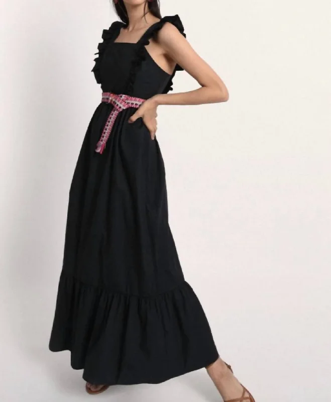 Ruffled Sleeveless Long Dress In Black