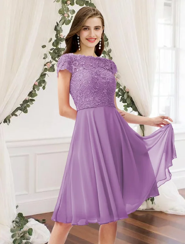 A-Line Bridesmaid Dress Jewel Neck Sleeveless Elegant Knee Length Chiffon / Lace with Pleats